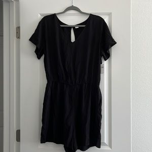 NWT Old Navy black v-neck short romper